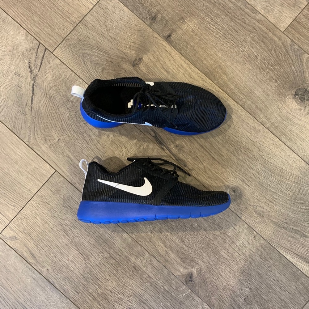 Nike Women’s/Kids Roshe